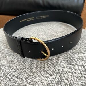 BELT Wide Black Bonded Leather Gold Tone Buckle Classic Basic Minimalist Chic